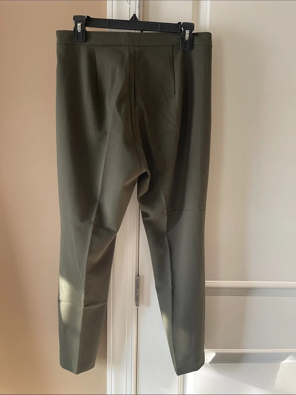 Banana Republic Men’s Olive Chinos